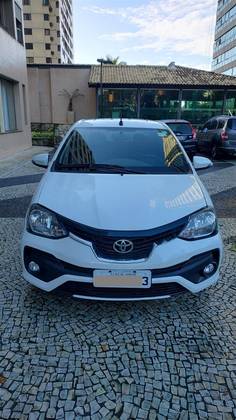 TOYOTA ETIOS 1.5 PLATINUM SEDAN 16V FLEX 4P AUTOMÁTICO TOYOTA ETIOS 1.5 PLATINUM SEDAN 16V FLEX 4P AUTOMÁTICO